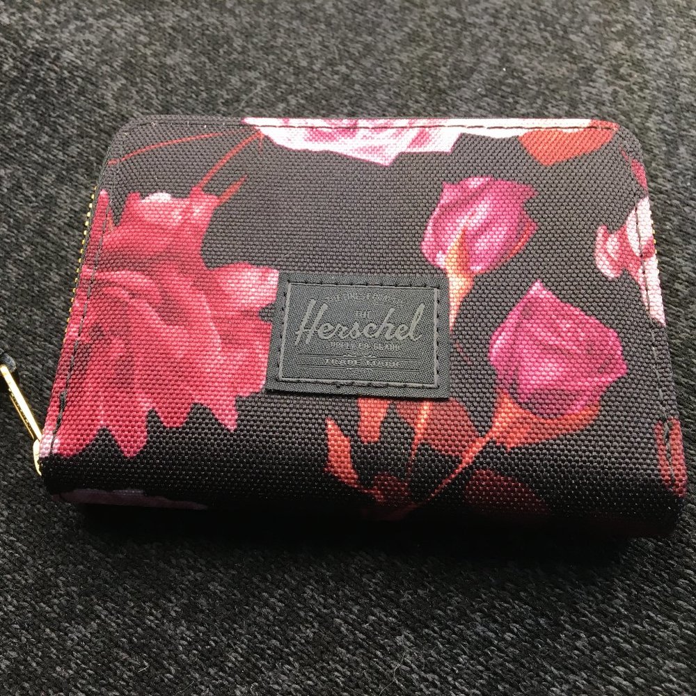 Herschel Tyler Zipper Wallet - Floral